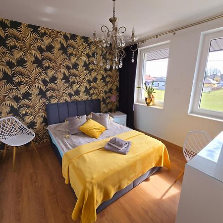Bialy Dom Apartment Сулеюв Екстериор снимка